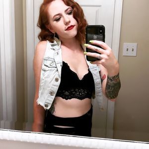 Meet your Posher, Abby